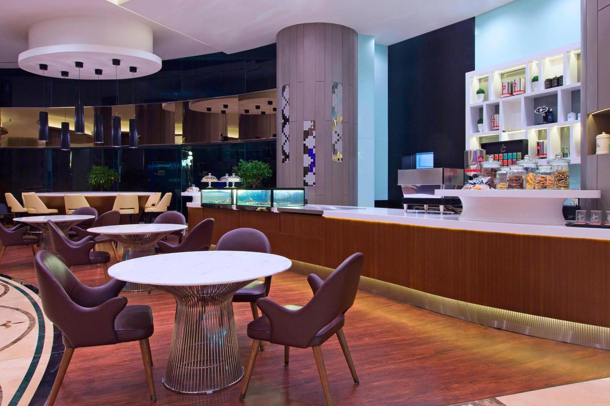 Le Méridien Kuala Lumpur Exterior foto The lounge at the airport