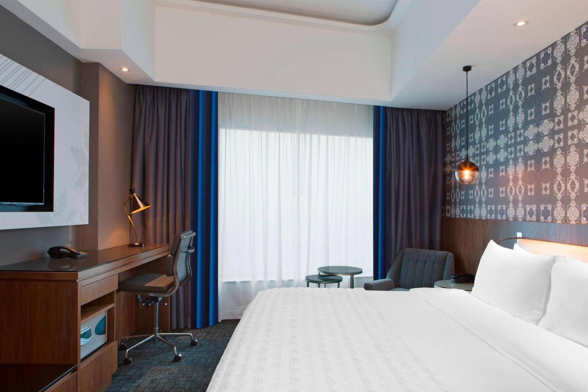 Le Méridien Kuala Lumpur Exterior foto A guest room at the hotel