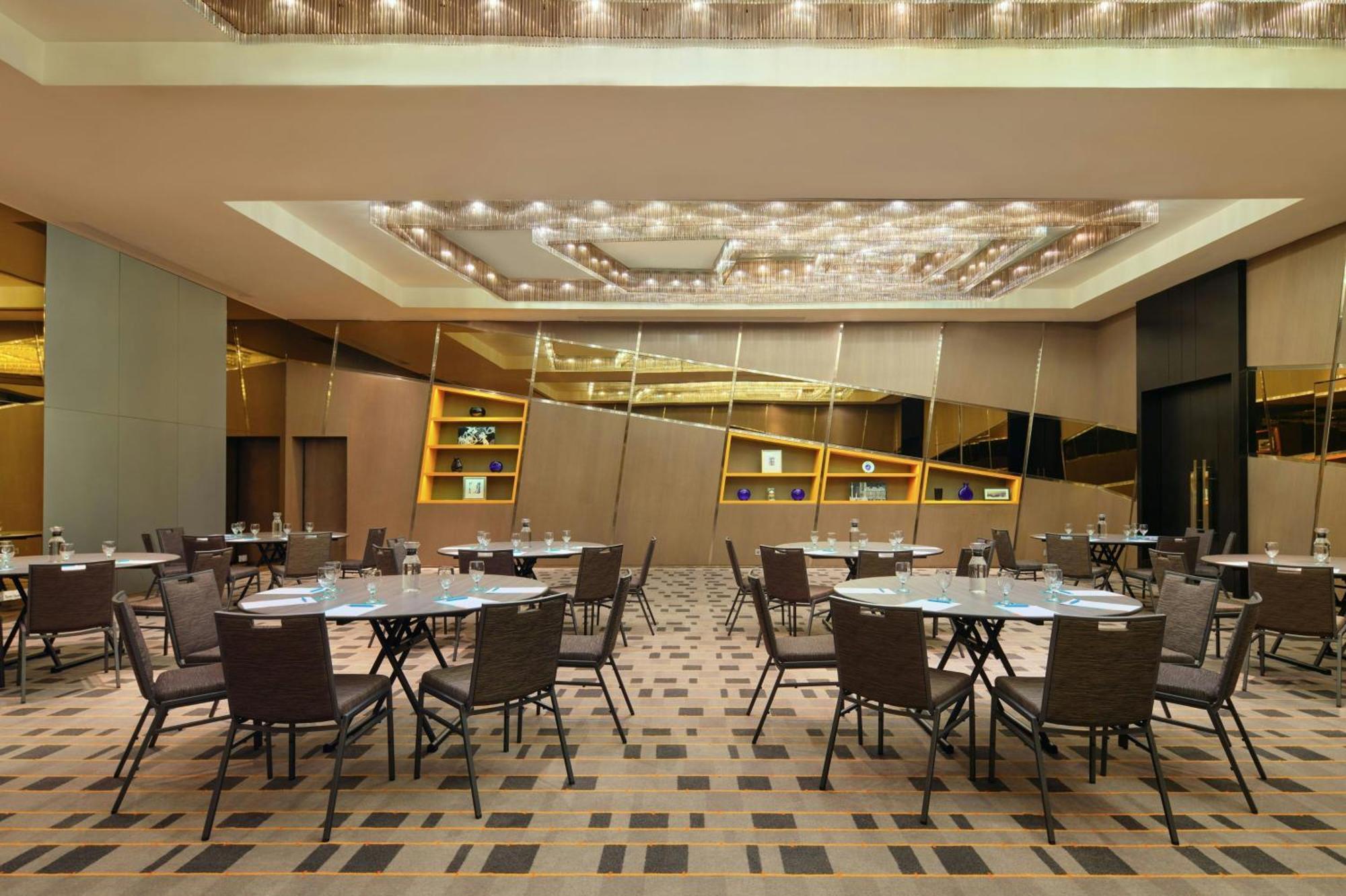 Le Méridien Kuala Lumpur Exterior foto The interior of the restaurant